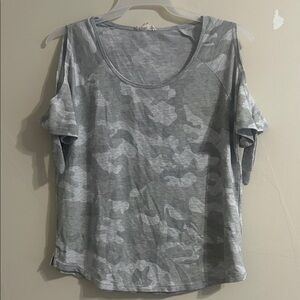 Jane and Delancey Light Gray Camo Cold-Shoulder Tank Top